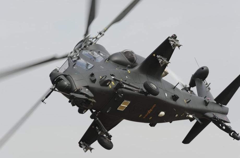 “中国利剑”横空出世 武直-10武装直升机与信息系统集成的力量交响